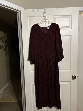 EARTHBOUND Long Burgundy Maxi Dress